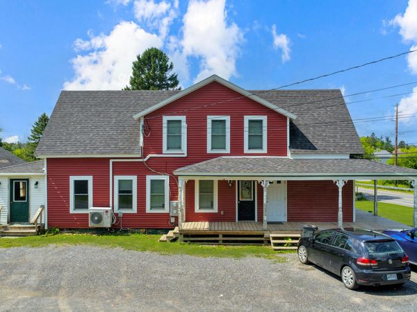1674 Main Street , Mapleton, ME 04757