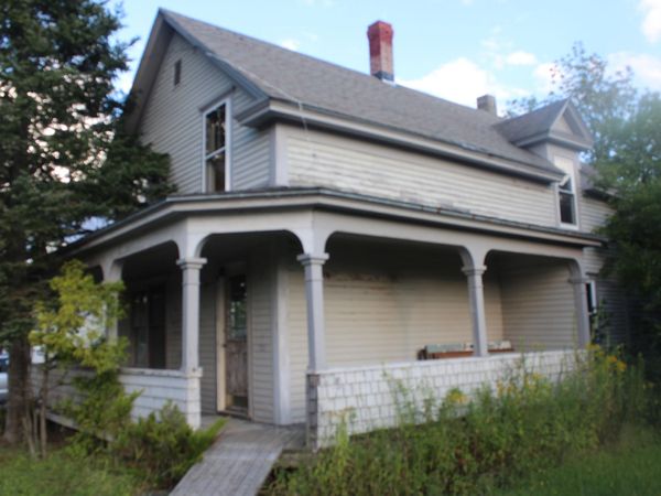 37 Houlton Road, Island Falls, ME 04747