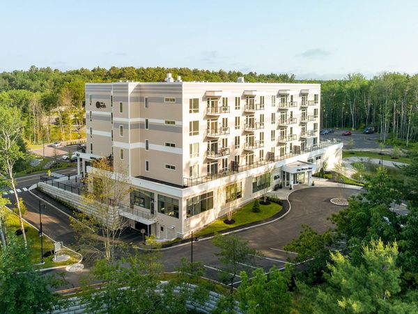 267 US Route 1, Unit 303, Falmouth, ME 04105
