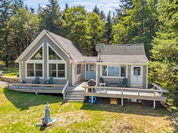 142 E Point Road , Swans Island, ME 04685