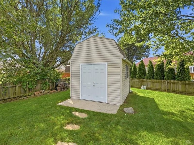 102 Cabernet Drive, Englewood, OH 45322 Photo 37
