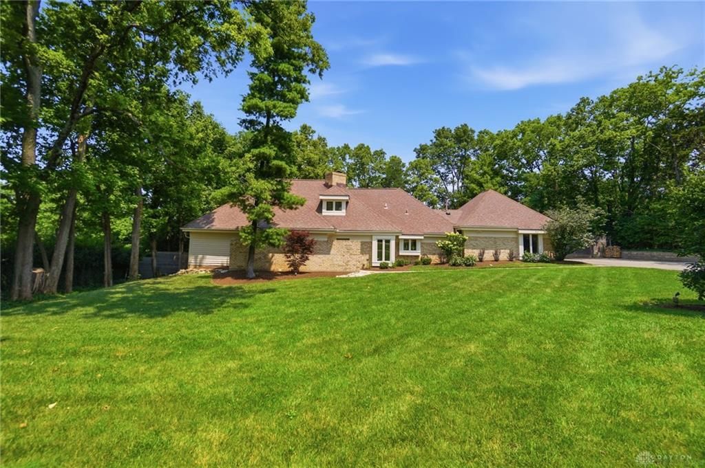 511 W Whipp Road, Dayton, OH 45459 Main Photo