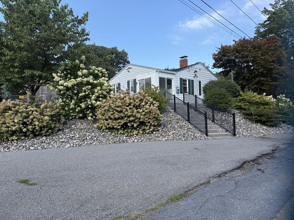 40 Marshall Rd, Fitchburg, MA 01420