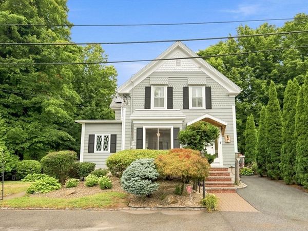 8 Charles St, Stoneham, MA 02180
