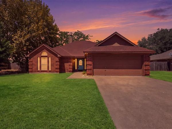 1507 Saddle Creek Court, Granbury, TX 76048