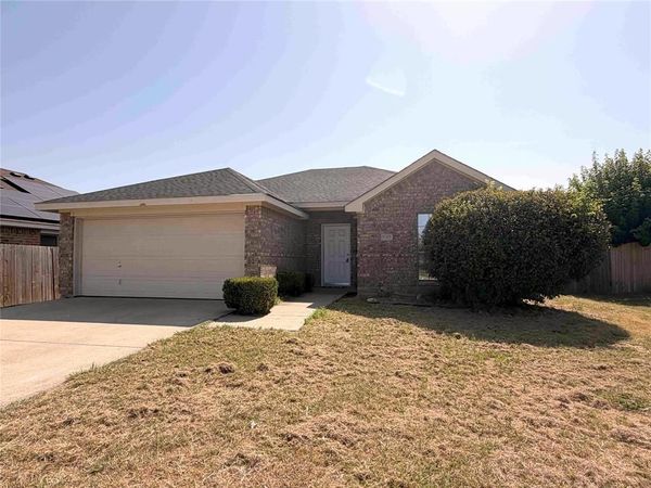 9325 Rhoni Court, Fort Worth, TX 76140