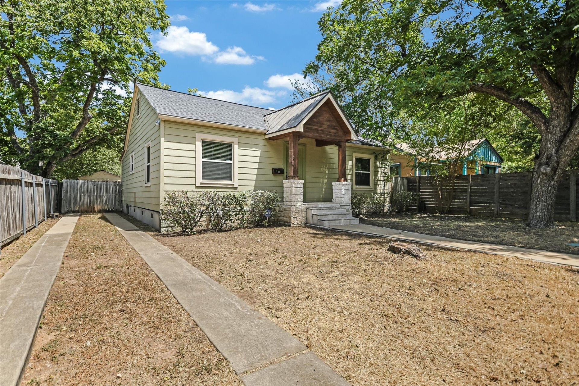 102 Franklin Blvd, Austin, TX 78751 Main Photo