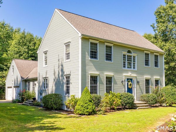 54 Pleasant Valley, Clinton, CT 06413