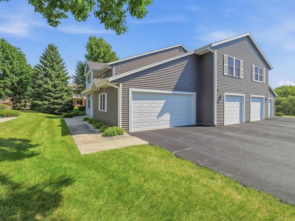 212 S Mountin Drive, Mayville, WI 53050
