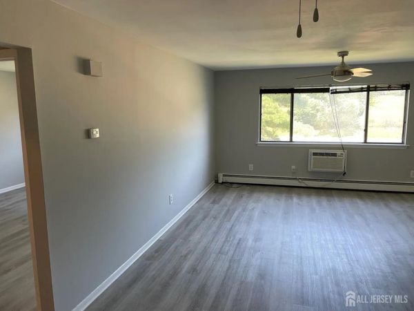 1334 Cricket Lane , Woodbridge, NJ 07095