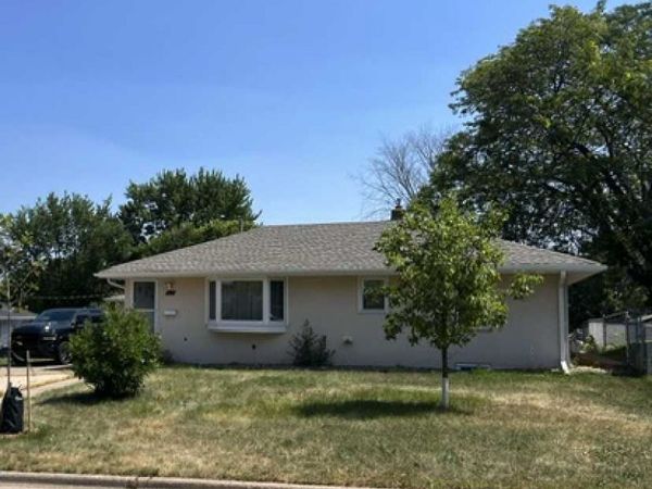 407 12th Avenue S, South Saint Paul, MN 55075