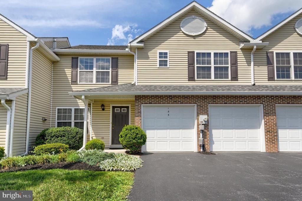 155 PEREGRINE LANE , HUMMELSTOWN, PA 17036