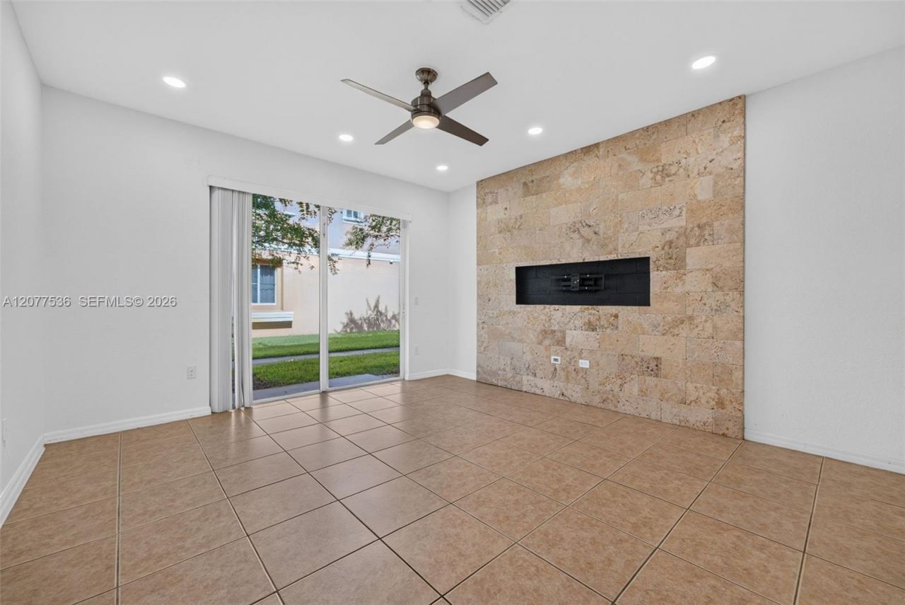 1820 SW 89th Ter , Miramar, FL 33025 Photo