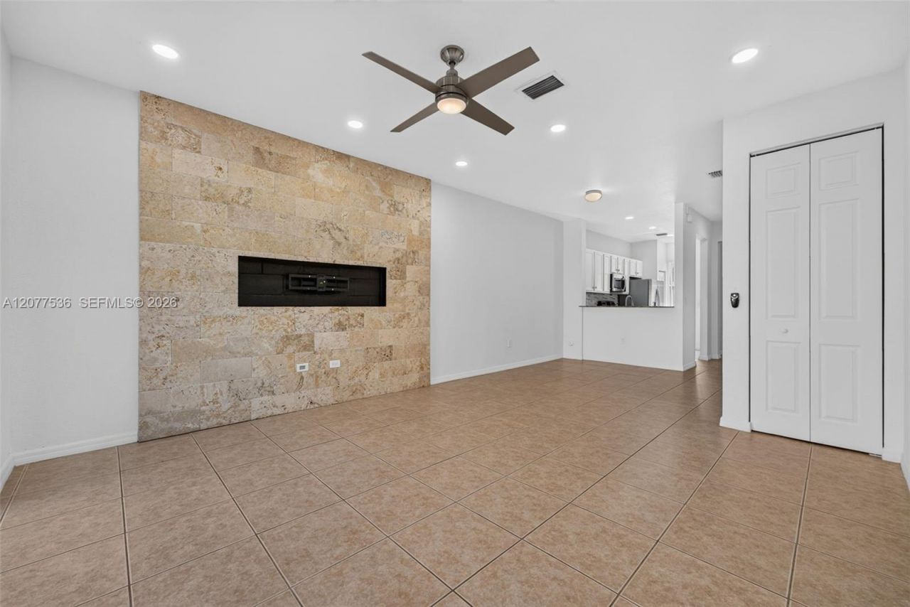 1820 SW 89th Ter , Miramar, FL 33025 Photo