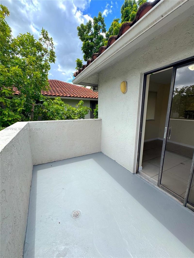 3287 Coral Lake Dr, Unit 3287, Coral Springs, FL 33065 Photo