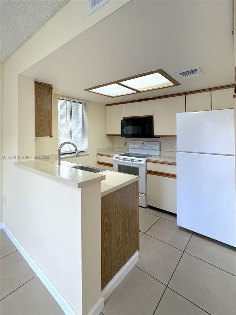 3287 Coral Lake Dr, Unit 3287, Coral Springs, FL 33065 Photo