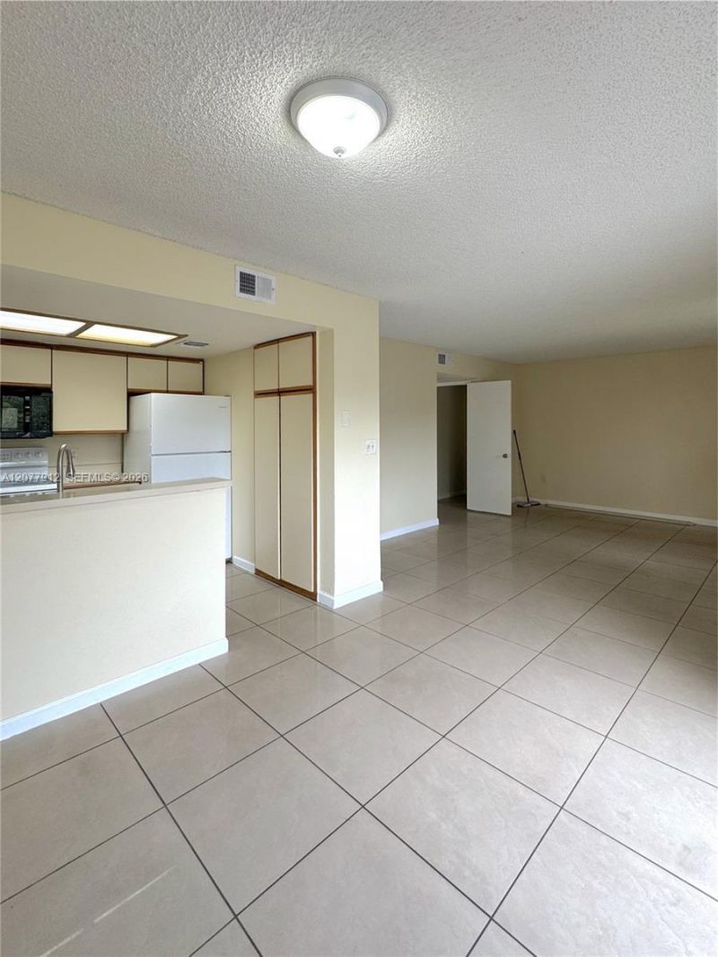 3287 Coral Lake Dr, Unit 3287, Coral Springs, FL 33065 Photo
