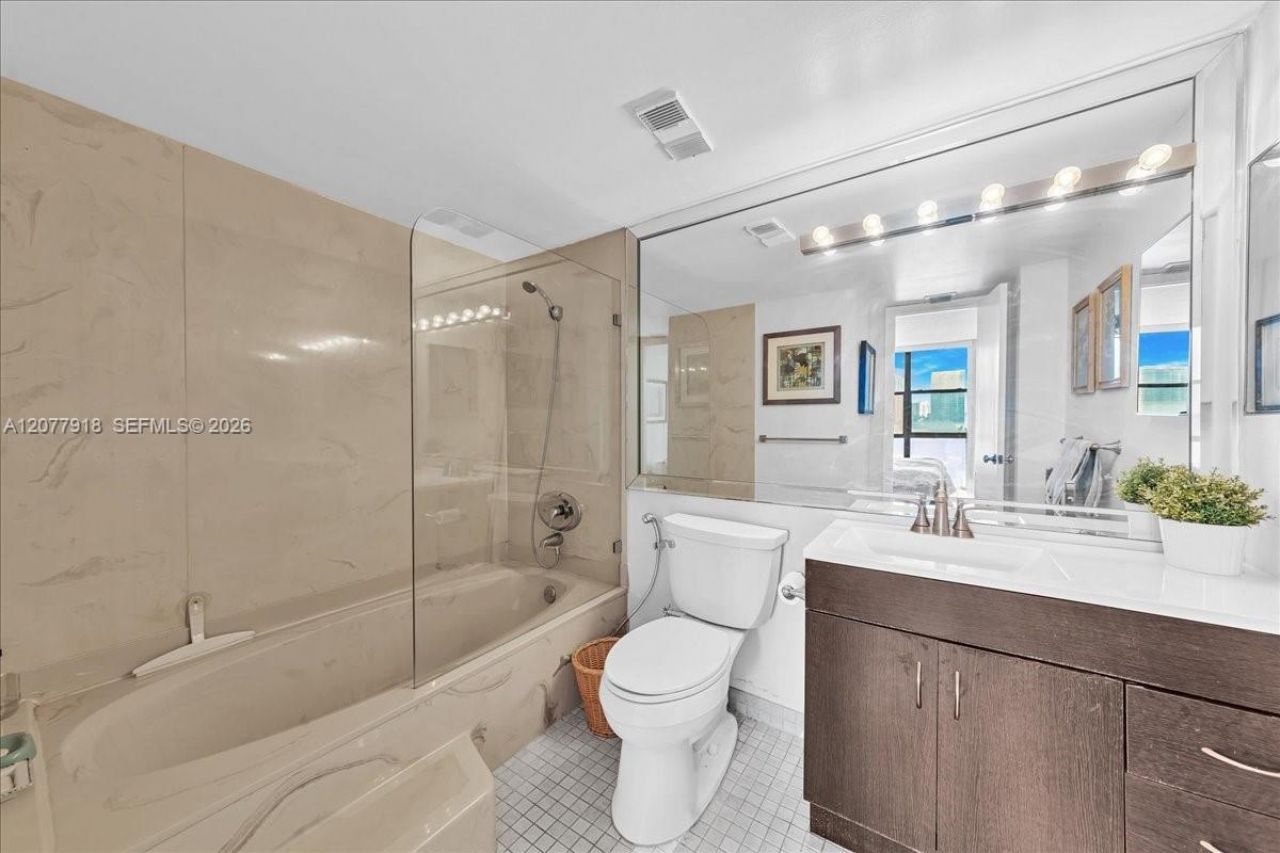 17600 N Bay Rd , Unit N503, Sunny Isles Beach, FL 33160 Photo