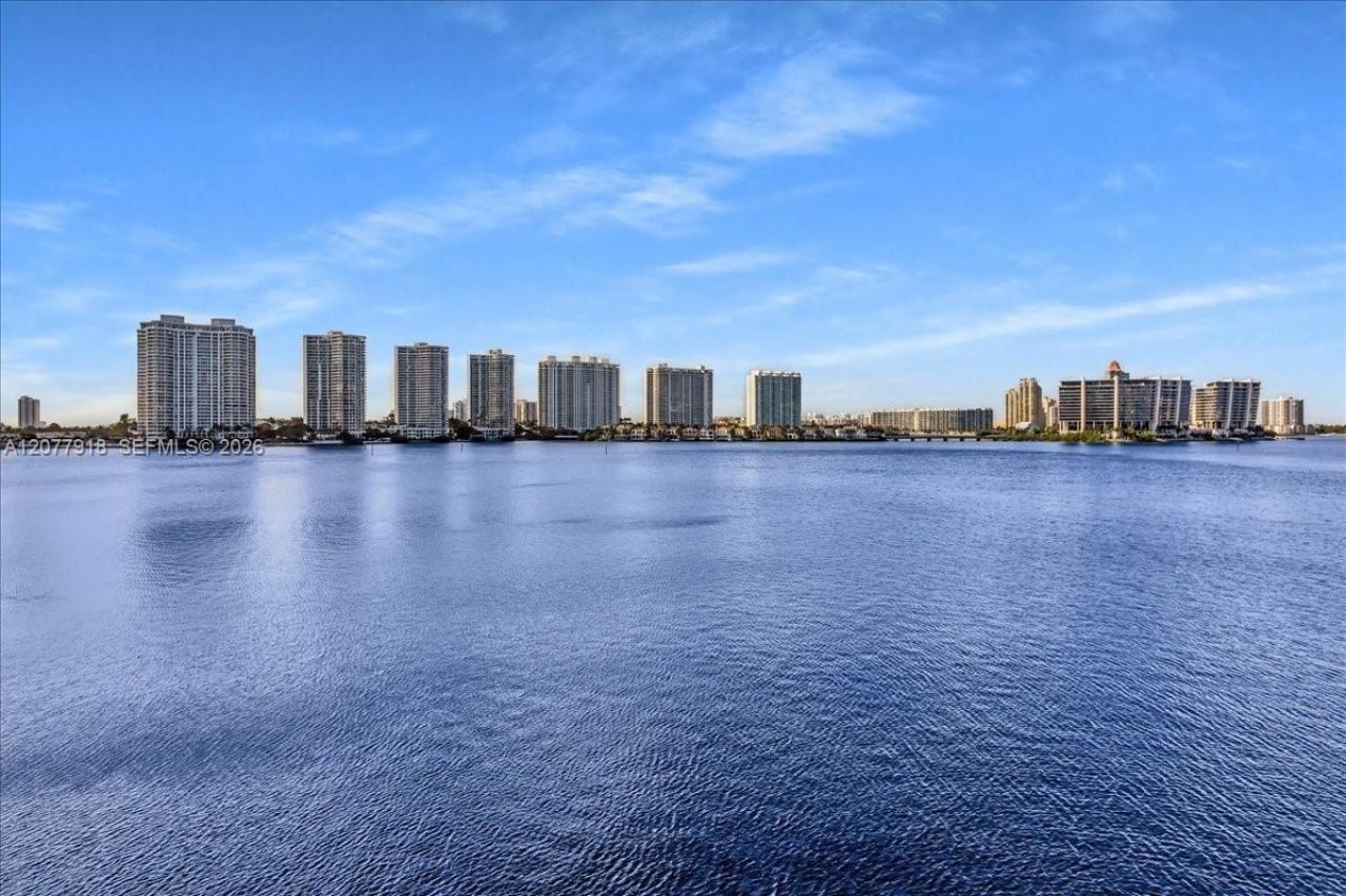 17600 N Bay Rd , Unit N503, Sunny Isles Beach, FL 33160 Photo