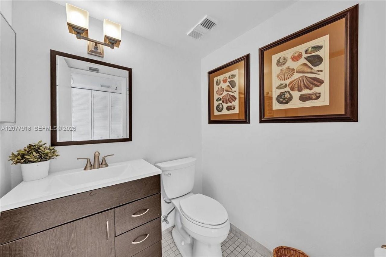 17600 N Bay Rd , Unit N503, Sunny Isles Beach, FL 33160 Photo