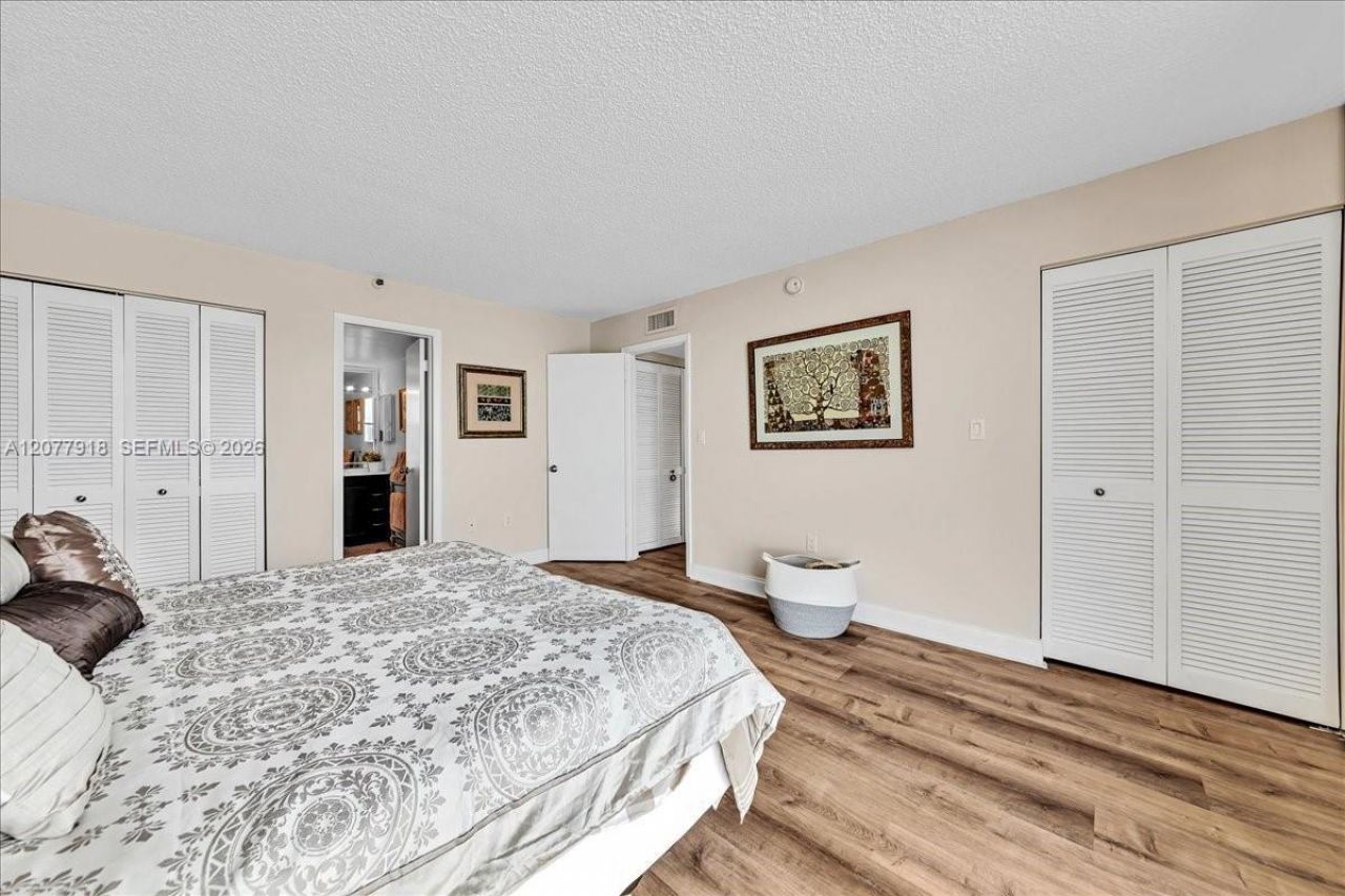 17600 N Bay Rd , Unit N503, Sunny Isles Beach, FL 33160 Photo