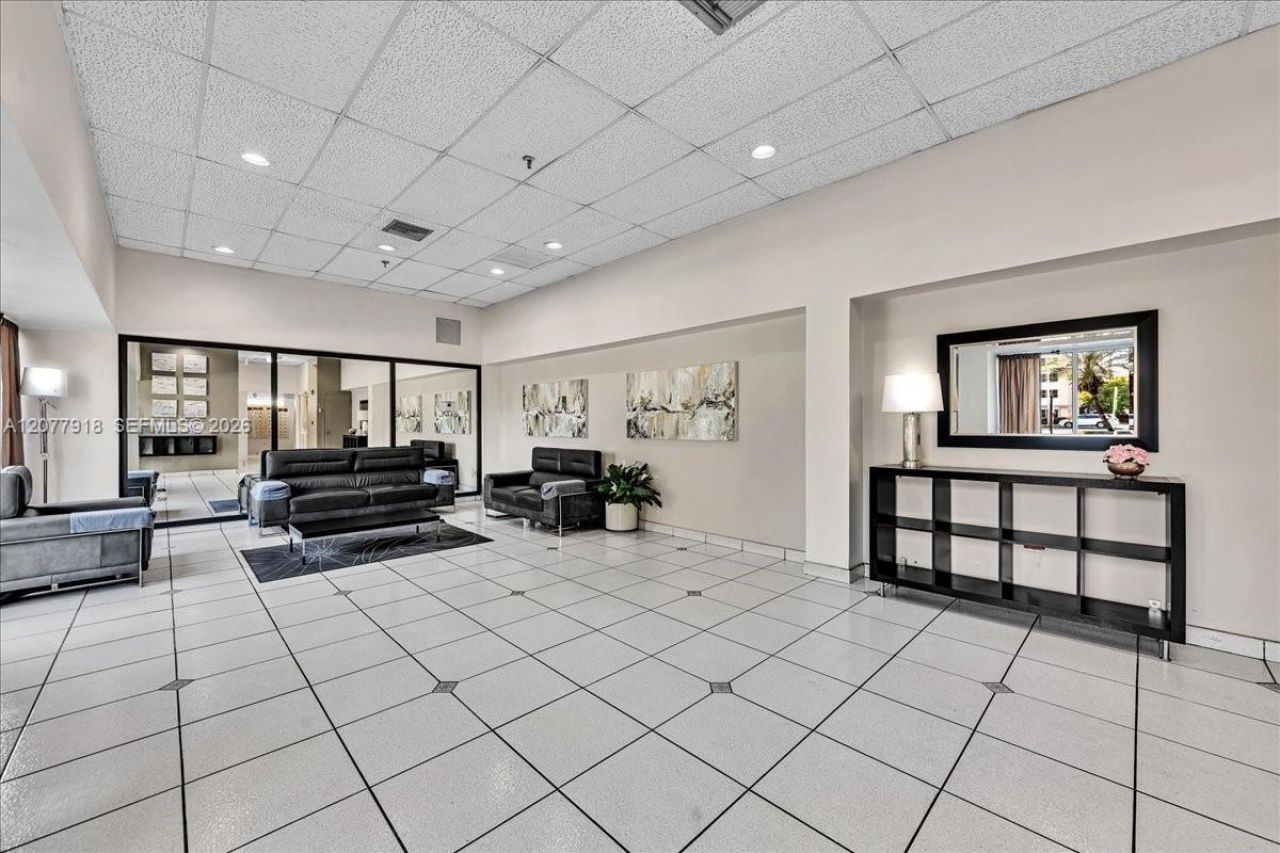17600 N Bay Rd , Unit N503, Sunny Isles Beach, FL 33160 Photo