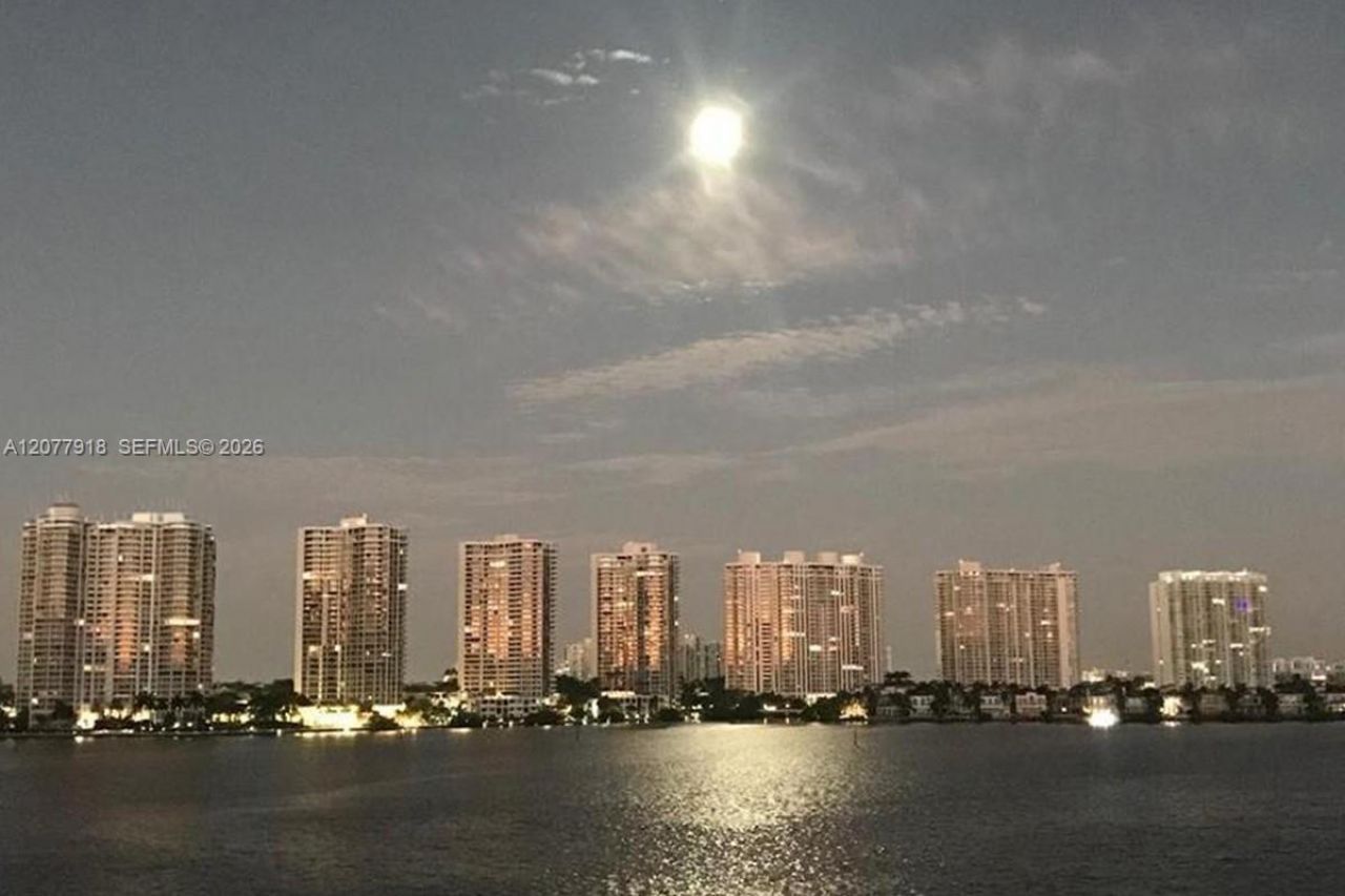 17600 N Bay Rd , Unit N503, Sunny Isles Beach, FL 33160 Photo