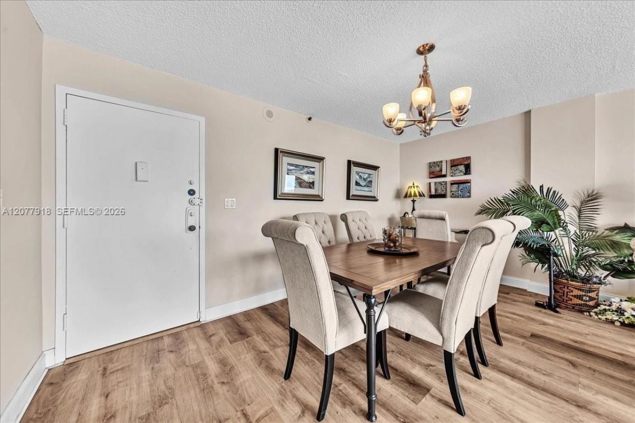 17600 N Bay Rd , Unit N503, Sunny Isles Beach, FL 33160 Photo