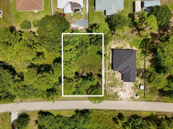 523 SUMMIT AVE , Lehigh Acres, FL 33974