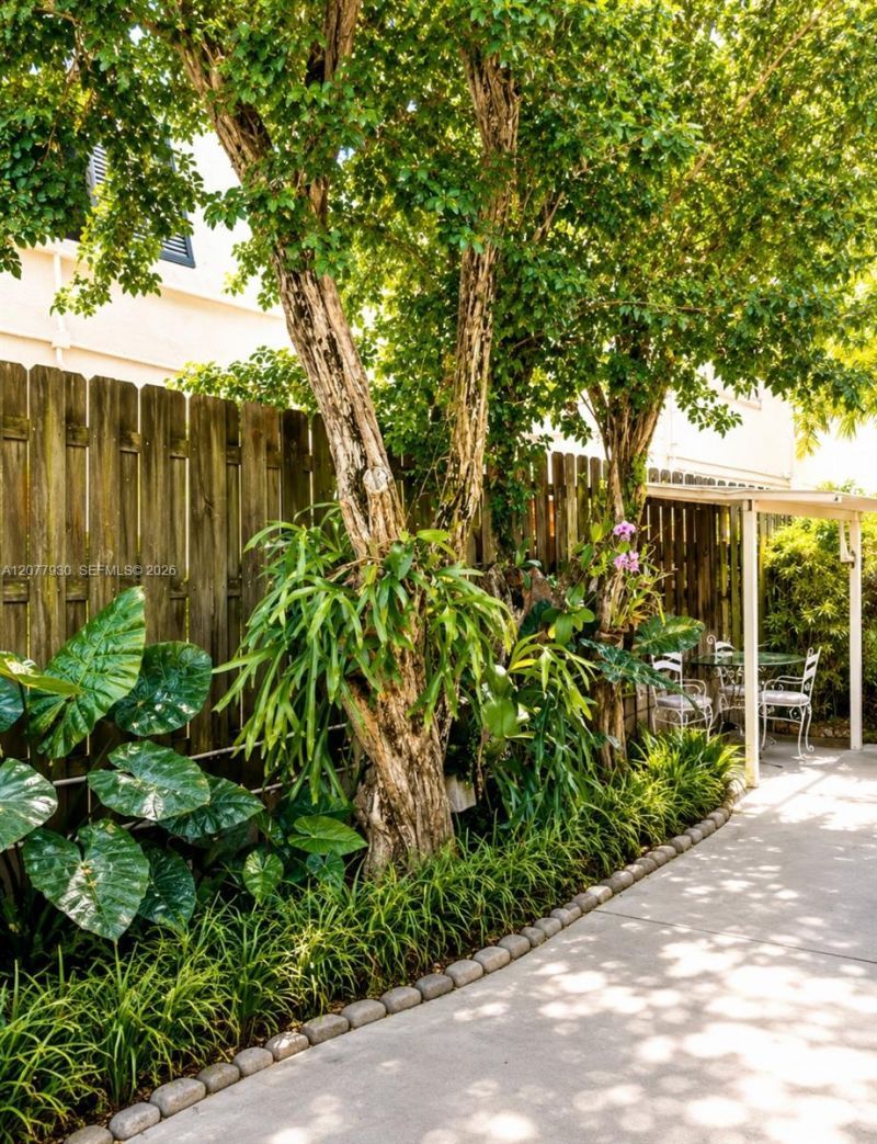 2740 SW 4th St, Unit REAR, Miami, FL 33135 Photo