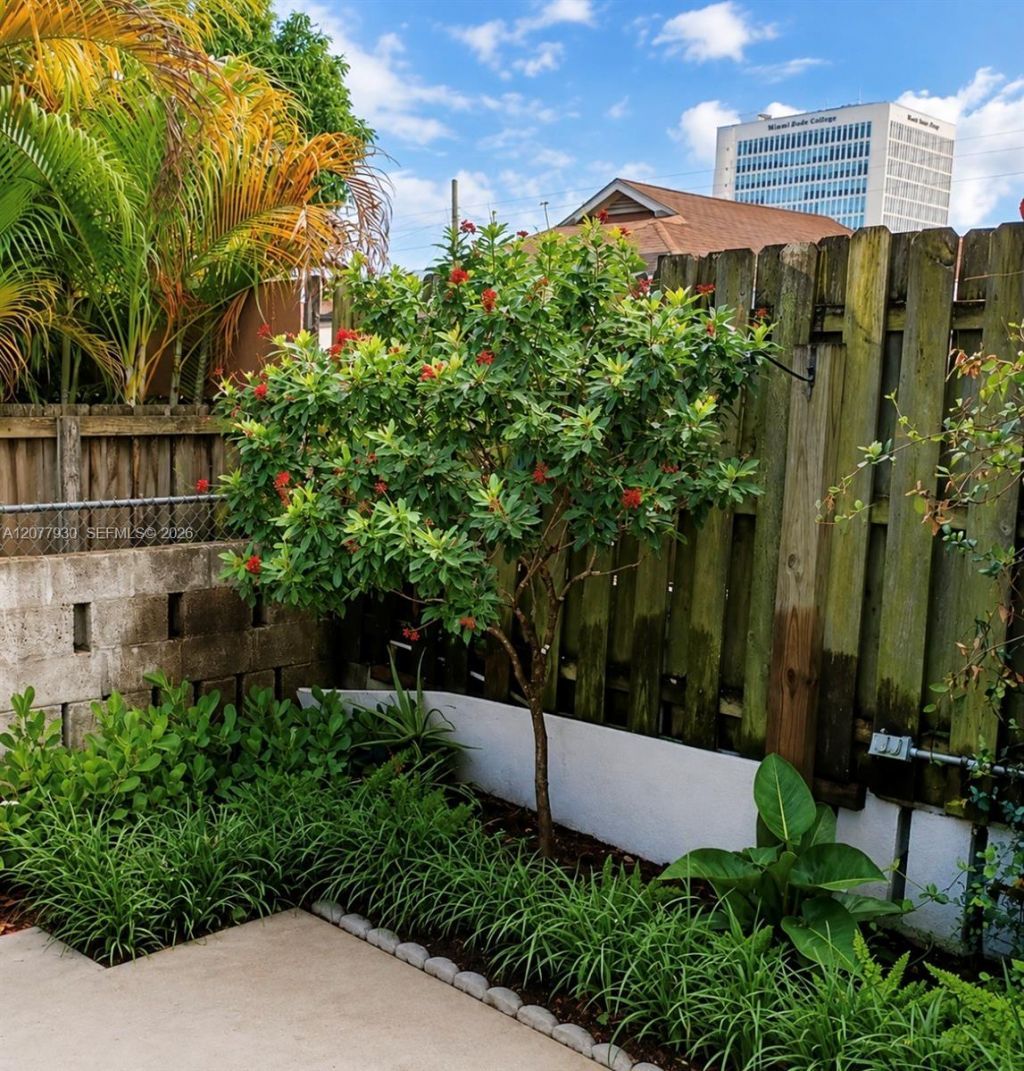2740 SW 4th St , Unit REAR, Miami, FL 33135 Photo