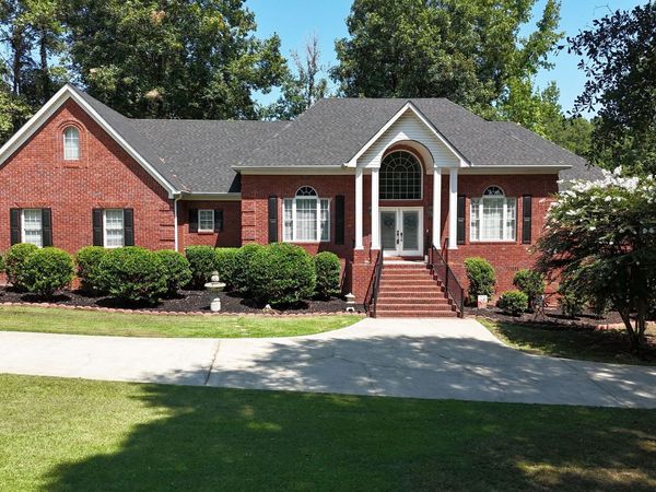 128 Cross Creek Circle, Macon, GA 31210
