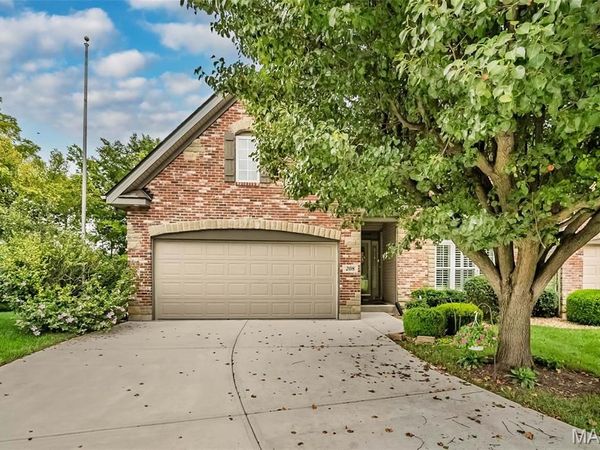 208 Strawberry Fields Court, St Peters, MO 63376