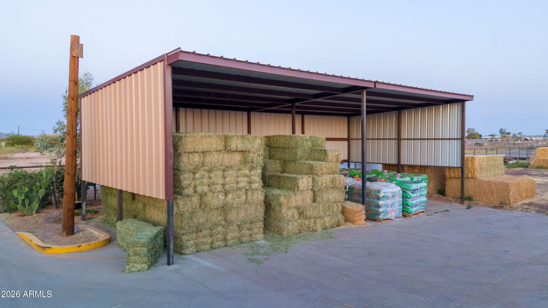 50903 W US HIGHWAY 60, Aguila, AZ 85320
