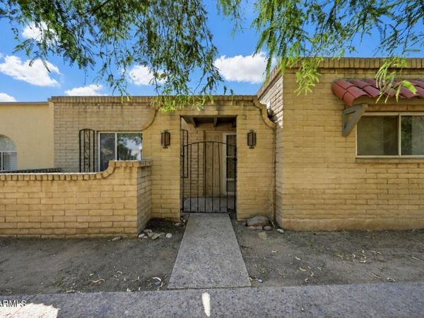 520 N HOBSON Plaza, Mesa, AZ 85203