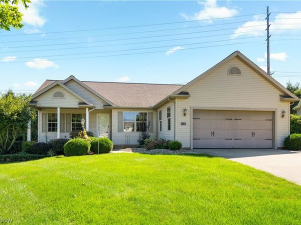 4946 Simsbury Circle NW, Massillon, OH 44646