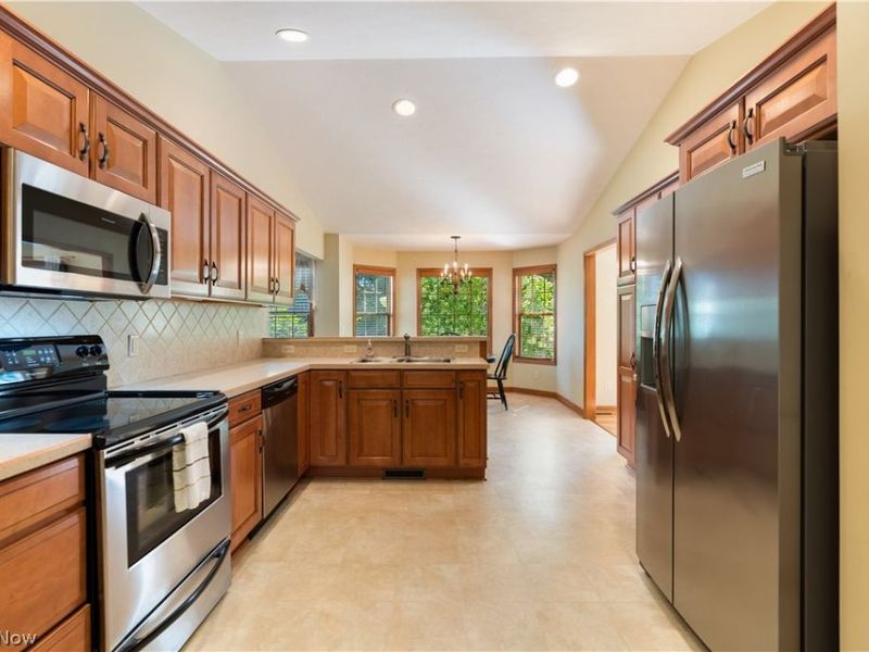 4946 Simsbury Circle NW, Massillon, OH 44646 Photo 13