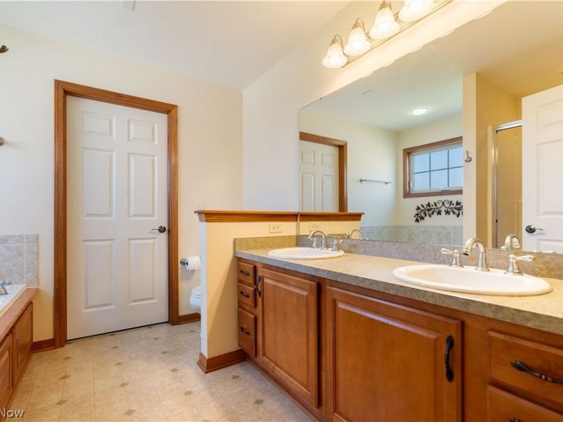 4946 Simsbury Circle NW, Massillon, OH 44646 Photo 18
