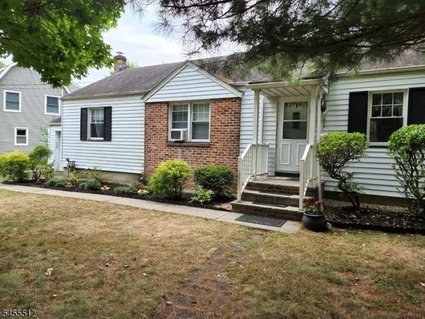 961 Crestwood Rd, Scotch Plains, NJ 07076