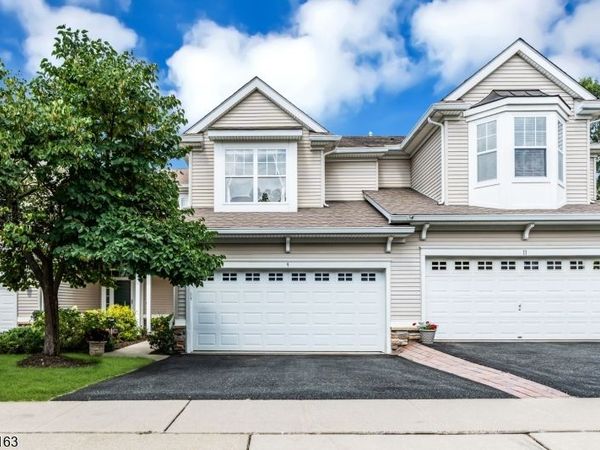 9 Junegrass Way, Allamuchy, NJ 07840