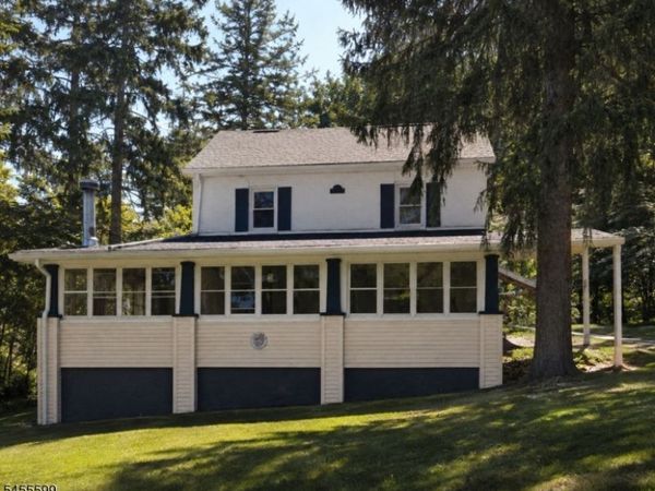 464 Buckhorn Dr, White, NJ 07823