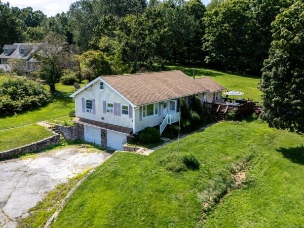 12 James Ter, Fredon, NJ 07860