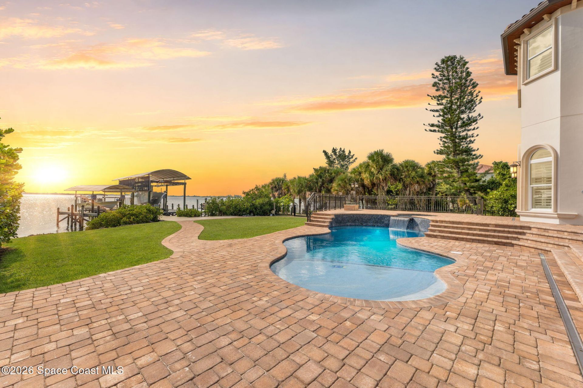 8180 S Highway A1a, Melbourne Beach, FL 32951 Photo
