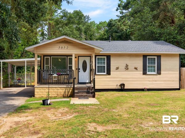 5852 University Avenue, Mobile, AL 36618