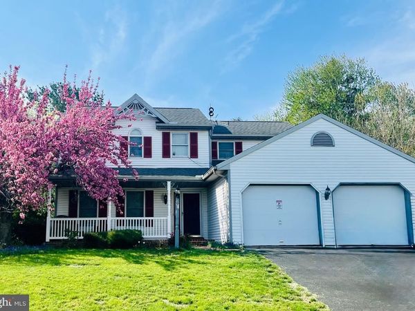 450 SUNRISE BOULEVARD , ELIZABETHTOWN, PA 17022