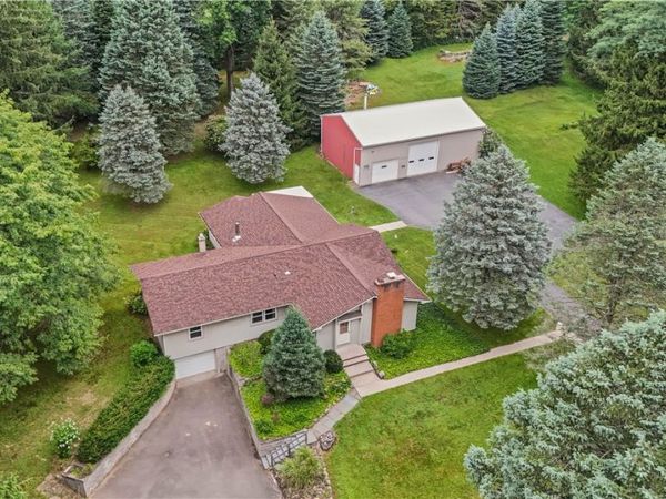 7112 Valentown Rd, Victor, NY 14564