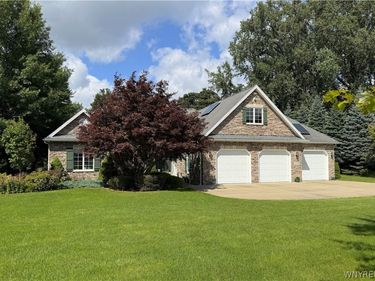 10580 Tillman Road, Clarence, NY 14031