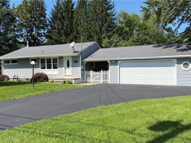 518 Oak Street, Youngstown, NY 14174