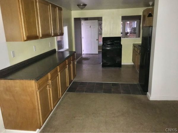 8 Salina Street , Lacona, NY 13083