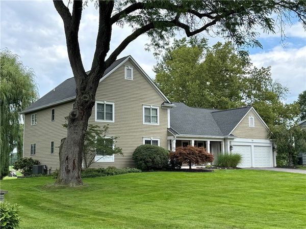 92 N Country Club Drive , Rochester, NY 14618